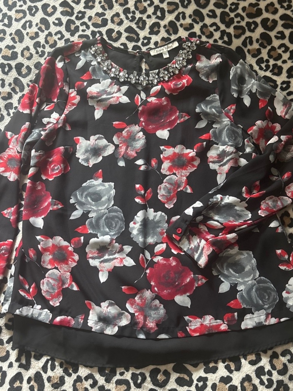New flowy Black floral diamond blouse